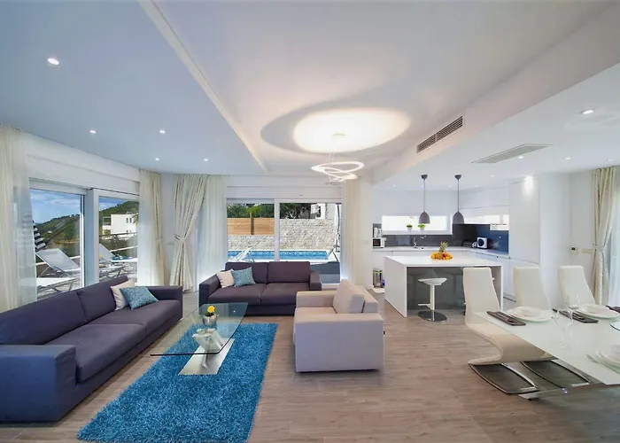 Blue With Pool And Sea View Villa