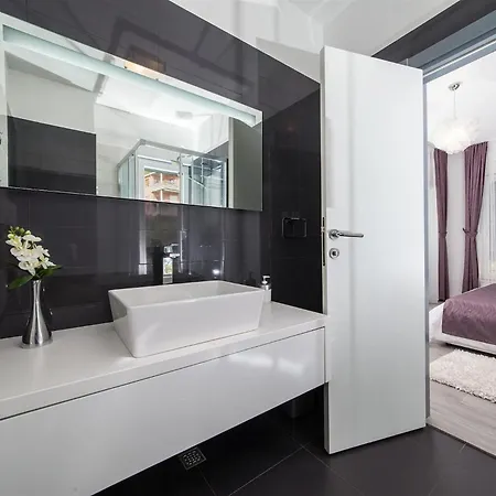 Blue With Pool And Sea View *